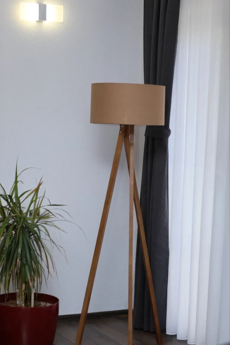 Llampe tripod 7